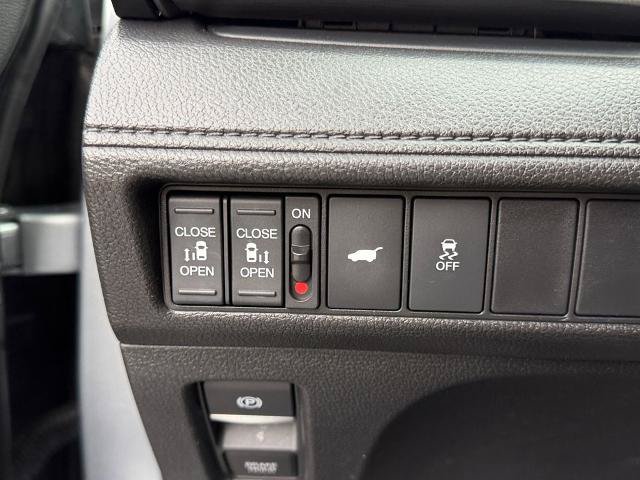 Used 2025 Honda Odyssey EX-L image 31
