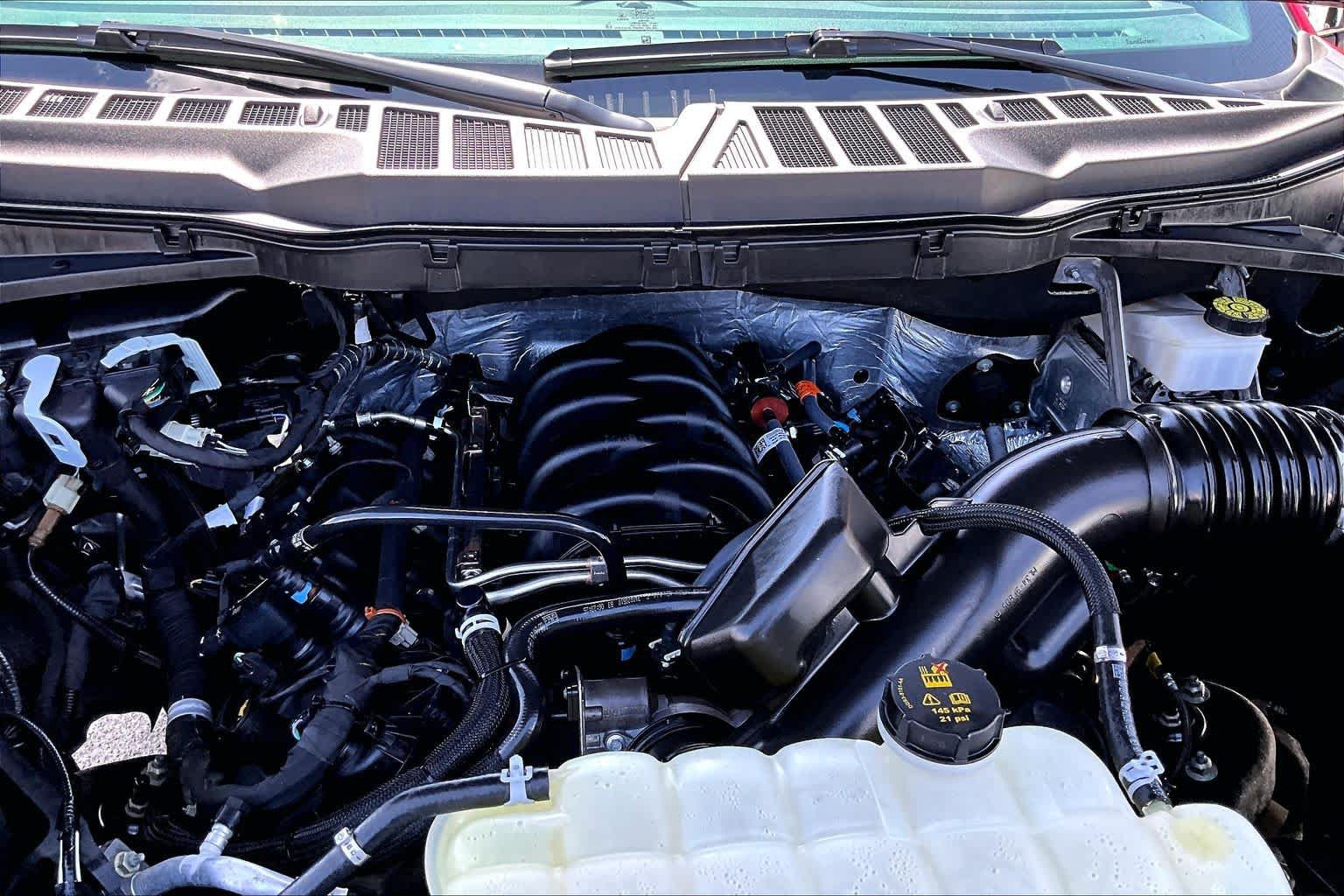 Certified 2024 Ford F150 Lariat w/ FX4 Off-Road Package AWD/4WD image 33