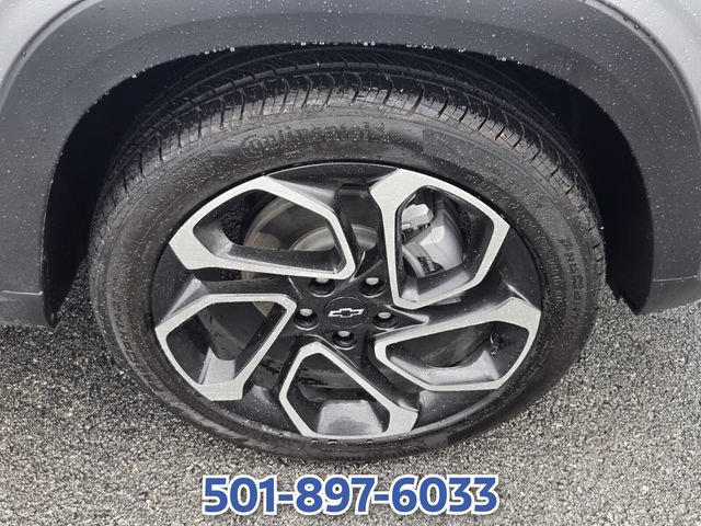 Used 2025 Chevrolet Trax RS w/ Sunroof Package FWD image 20