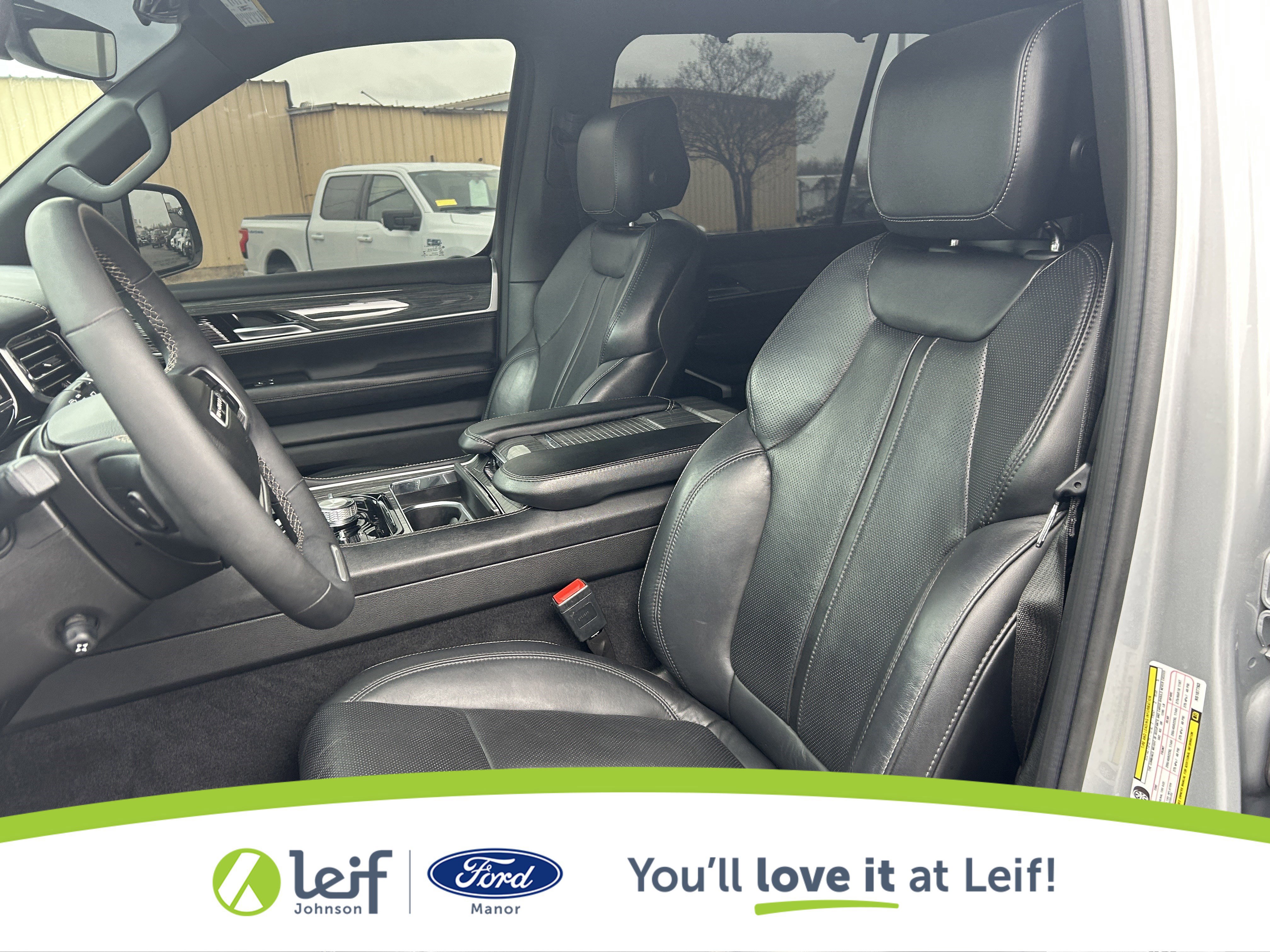 Used 2022 Jeep Wagoneer Series III w/ Premium Group I image 13