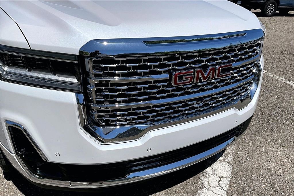 Used 2020 GMC Acadia Denali w/ Technology Package AWD/4WD image 29