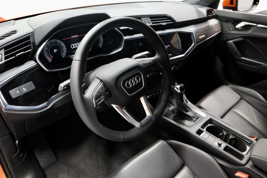 Used 2024 Audi Q3 2.0T Premium Plus w/ Premium Plus Package AWD/4WD image 28