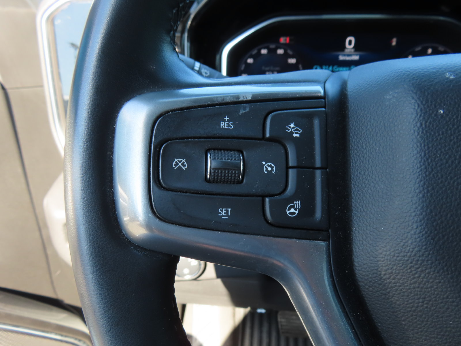 Used 2024 Chevrolet Silverado 1500 LT AWD/4WD image 19
