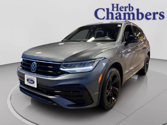 Used 2023 Volkswagen Tiguan SE R-Line AWD/4WD image 10