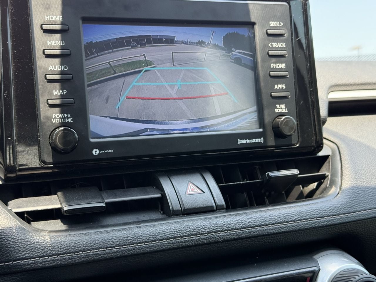 Used 2020 Toyota RAV4 LE FWD image 18