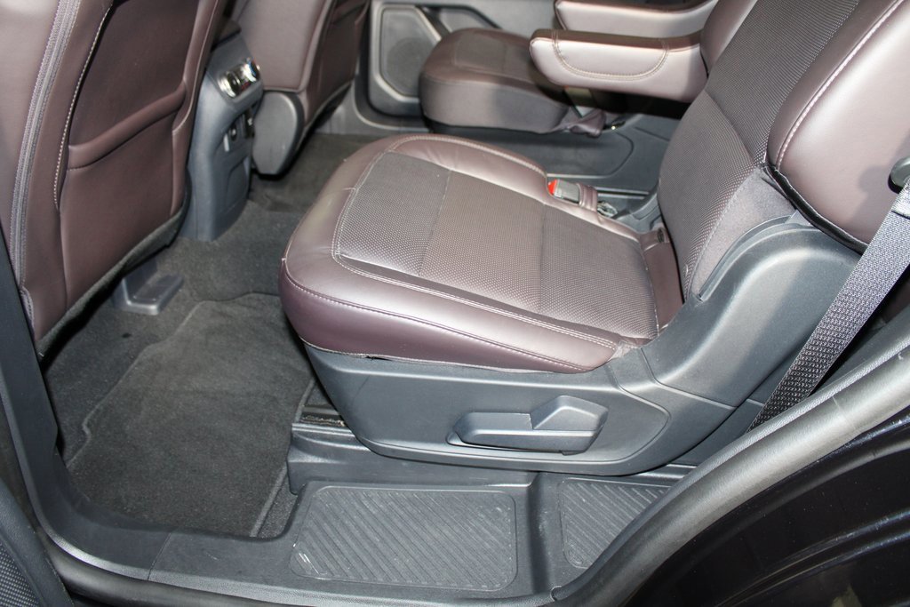 Certified 2025 Ford Explorer Platinum w/ LUX Leather Package image 12