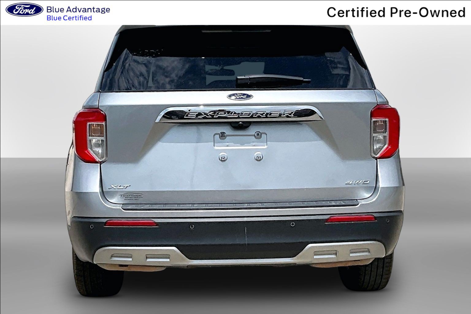 Certified 2024 Ford Explorer XLT w/ Equipment Group 202A AWD/4WD image 4