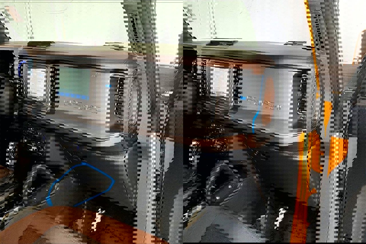 Certified 2022 Ford Bronco Outer Banks image 16