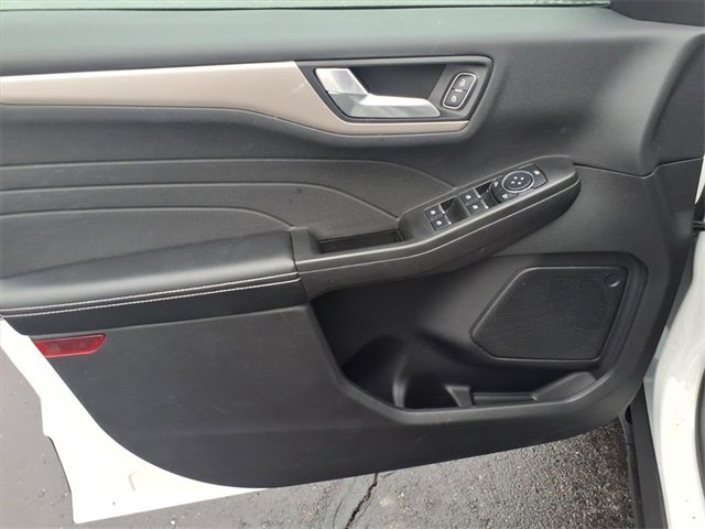 Certified 2022 Ford Escape SEL image 11