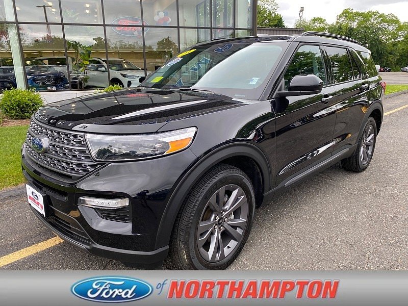 Certified 2023 Ford Explorer XLT w/ Equipment Group 202A