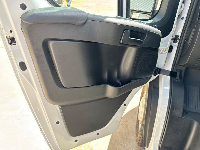Used 2025 RAM ProMaster 2500 w/ Convenience Group FWD image 12