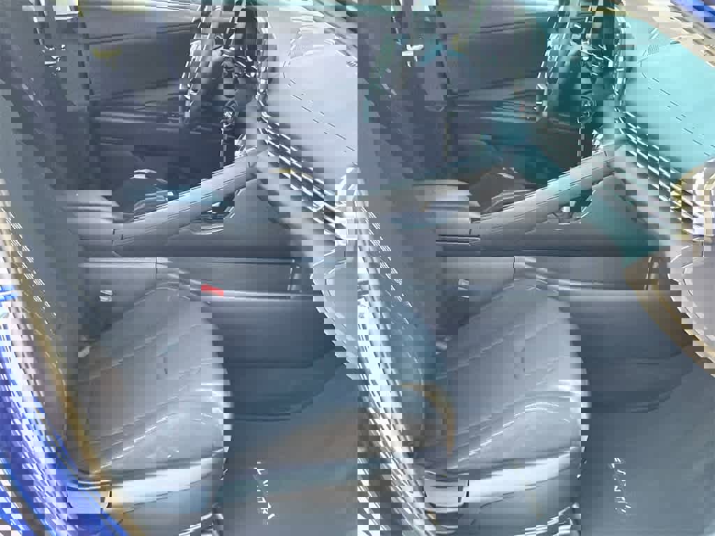 Used 2023 Hyundai Elantra SE image 12