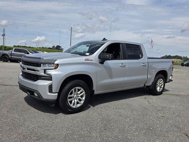 Used 2020 Chevrolet Silverado 1500 RST AWD/4WD image 3