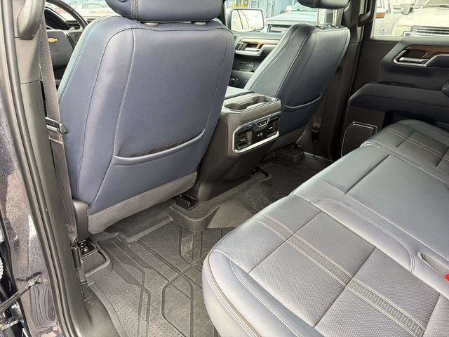 Used 2022 Chevrolet Silverado 1500 High Country AWD/4WD image 25