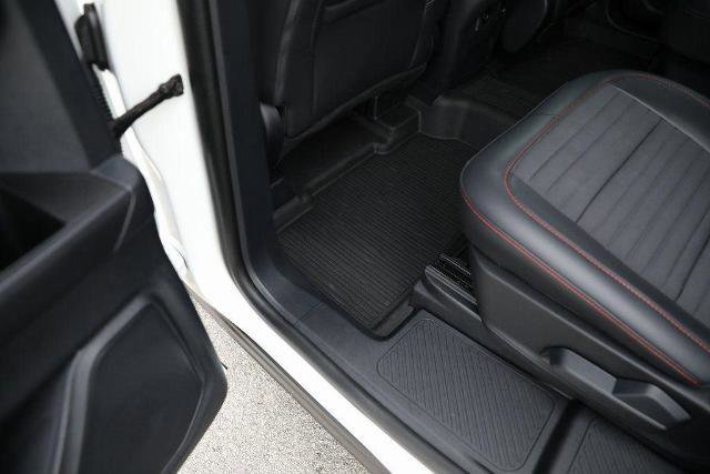 Certified 2025 Ford Explorer ST-Line image 32