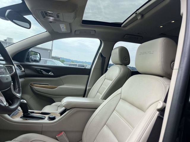 Used 2017 GMC Acadia Denali w/ Technology Package AWD/4WD image 19