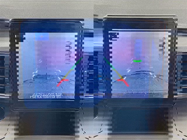 Certified 2022 Ford Explorer XLT w/ Equipment Group 202A image 17