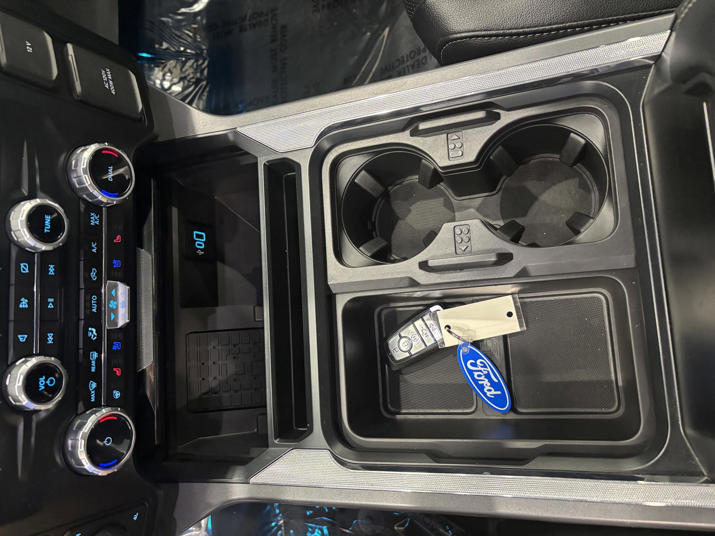 Certified 2023 Ford F350 Lariat w/ Chrome Package image 15