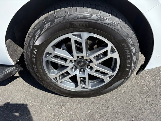 Certified 2025 Ford Expedition Active AWD/4WD image 9