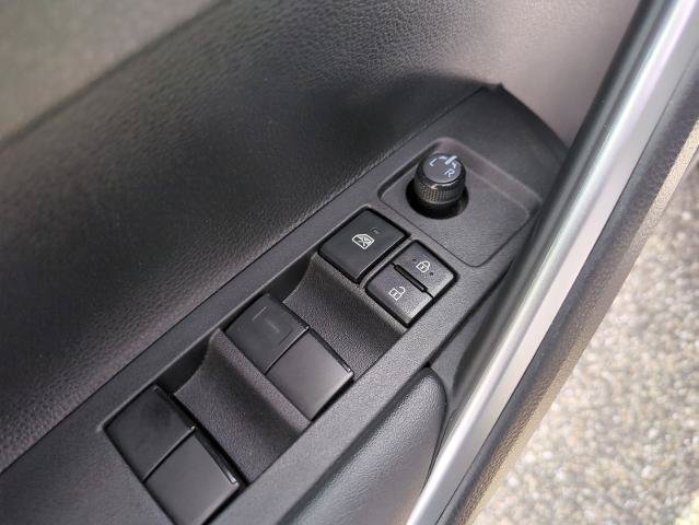 Used 2024 Toyota Corolla Cross AWD Hybrid image 11