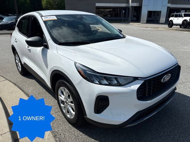 Certified 2025 Ford Escape Active FWD image 2