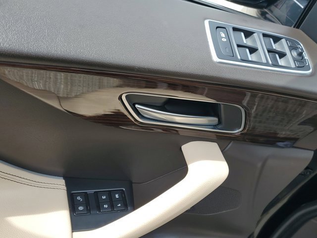 Used 2019 Jaguar F-PACE Prestige image 24