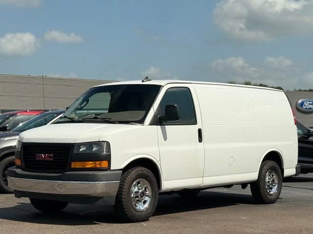 Used 2019 GMC Savana 3500 w/ Driver Convenience Package RWD image 32