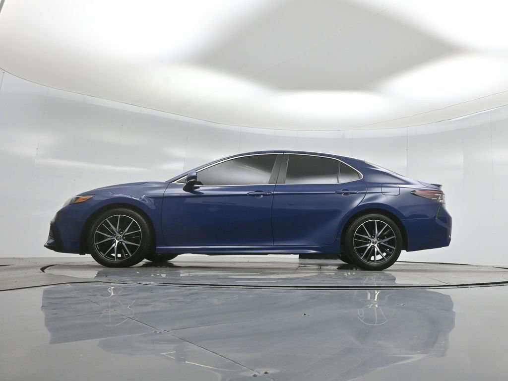 Used 2023 Toyota Camry SE w/ Cold Weather Package AWD/4WD image 8