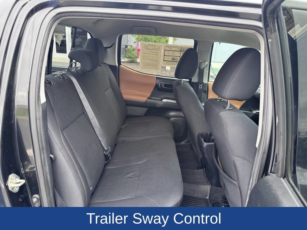 Used 2017 Toyota Tacoma SR5 w/ Tow Package RWD image 20