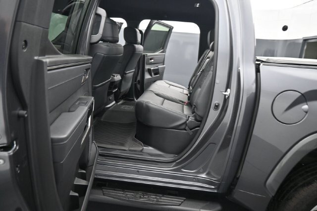 Used 2025 Toyota Tundra Limited AWD/4WD image 21