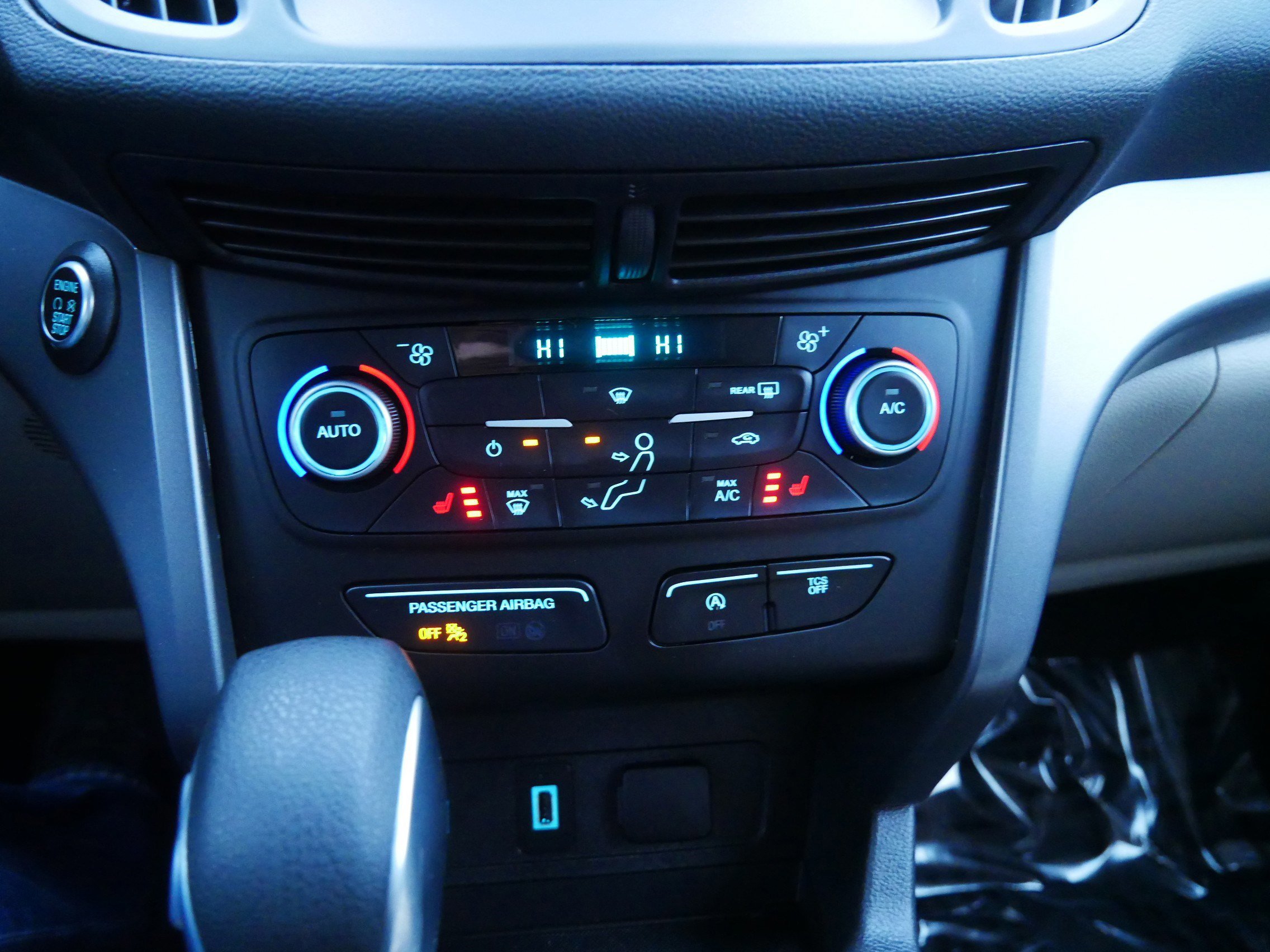 Certified 2019 Ford Escape SE image 23