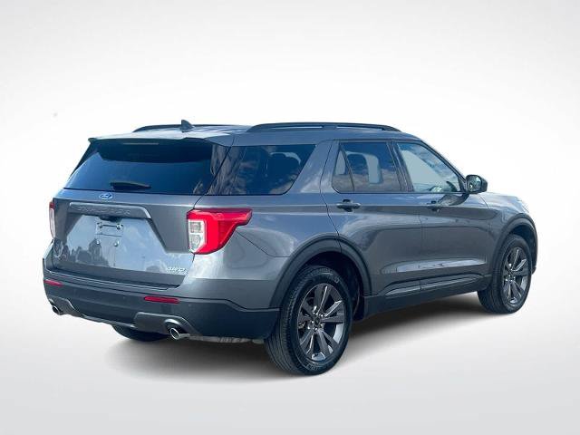 Certified 2024 Ford Explorer XLT w/ Equipment Group 202A AWD/4WD image 8