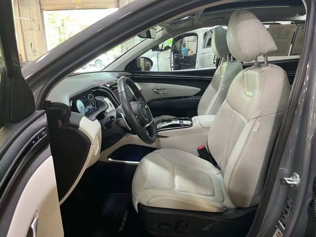 Used 2024 Hyundai Tucson Limited FWD image 16