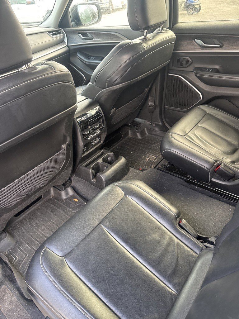 Used 2022 Jeep Grand Cherokee L Limited image 12