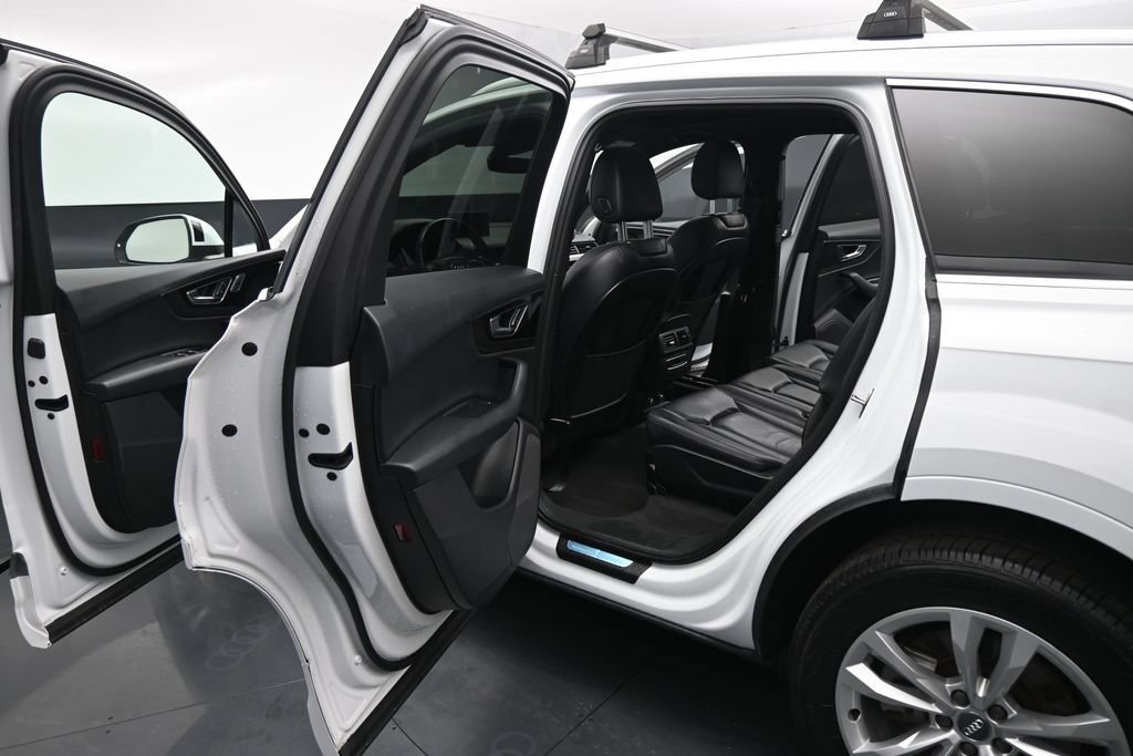 Used 2019 Audi Q7 3.0T Premium w/ Convenience Package AWD/4WD image 21