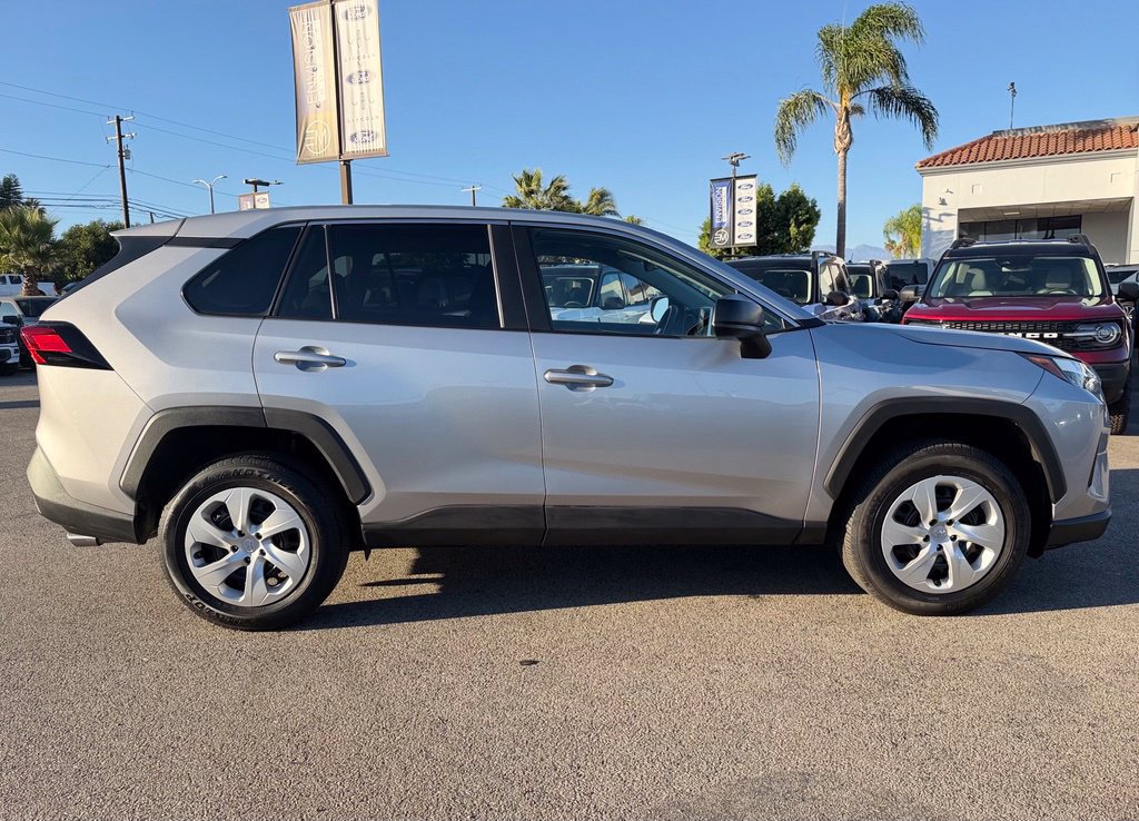 Used 2024 Toyota RAV4 LE FWD image 9