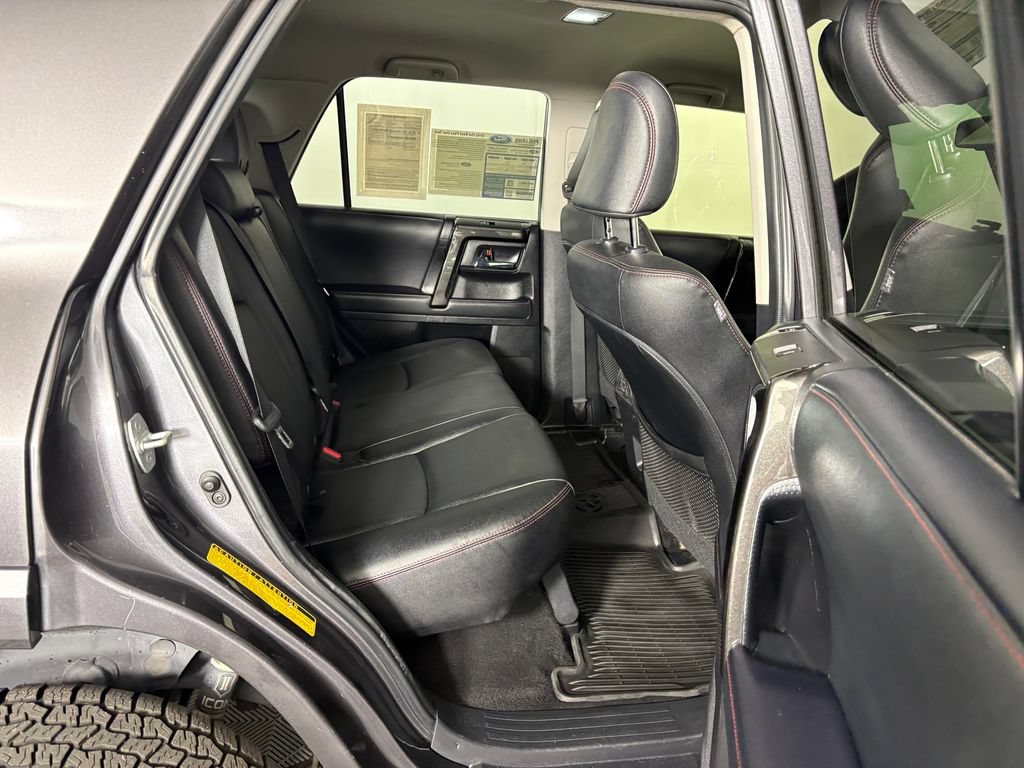 Used 2021 Toyota 4Runner Venture AWD/4WD image 33