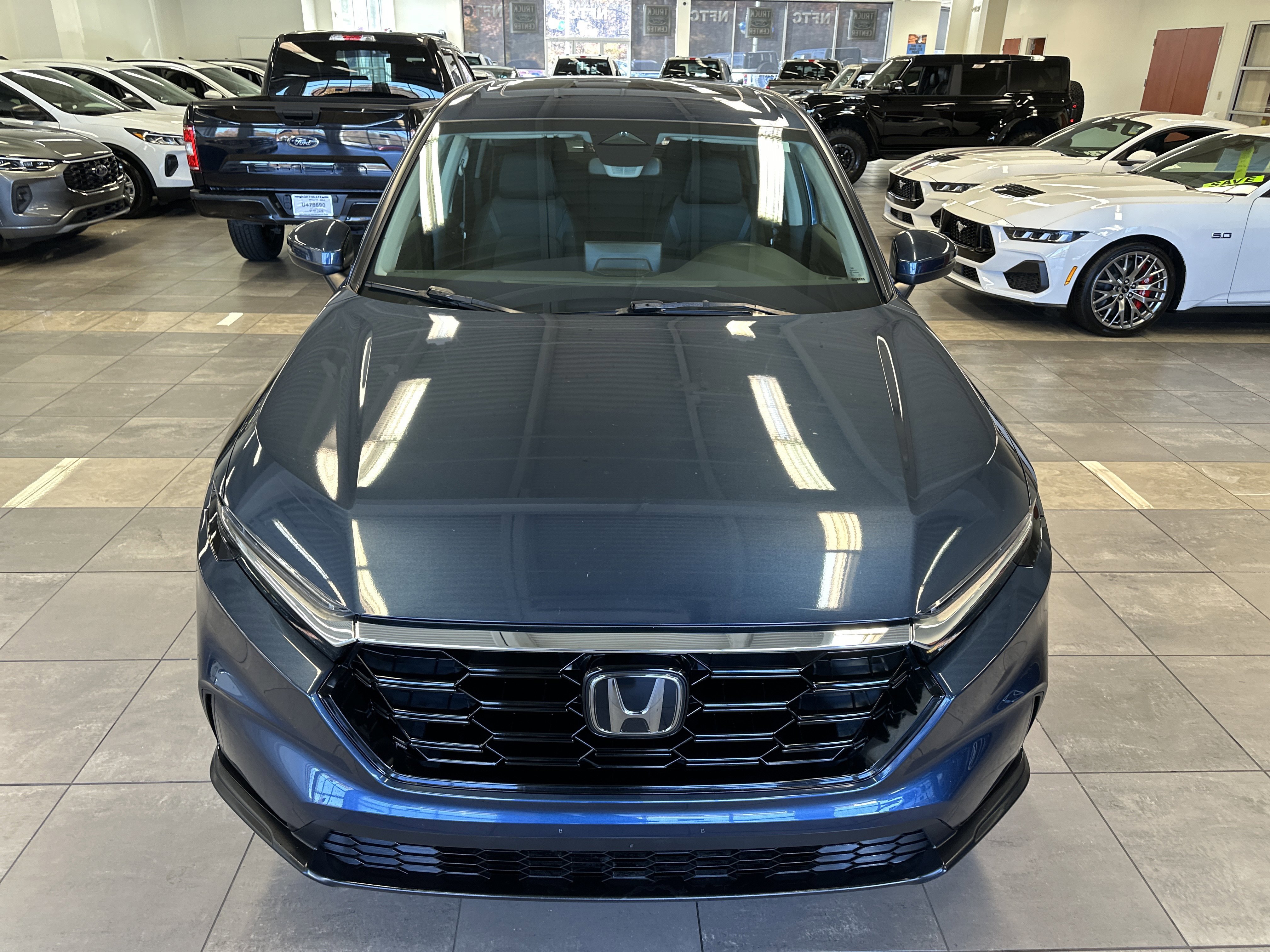 Used 2024 Honda CR-V EX image 10