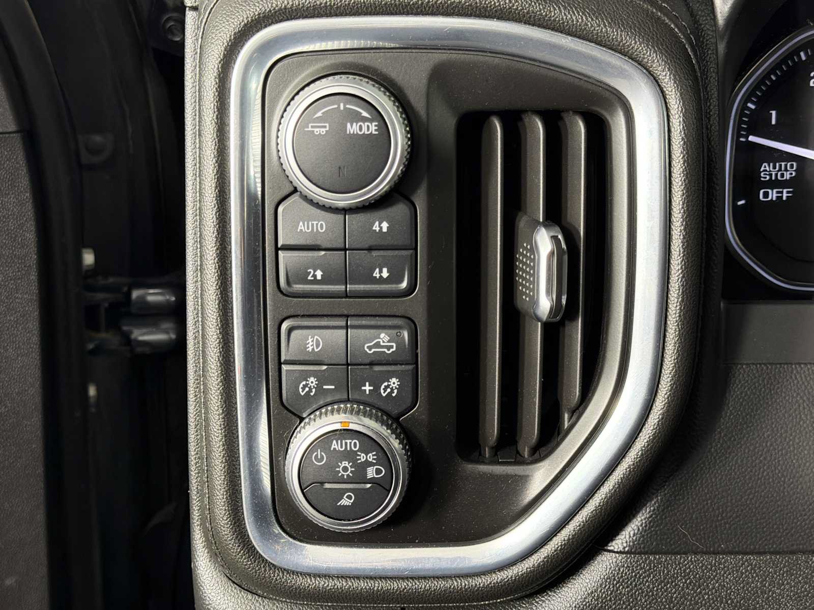 Used 2021 GMC Sierra 1500 Denali AWD/4WD image 37