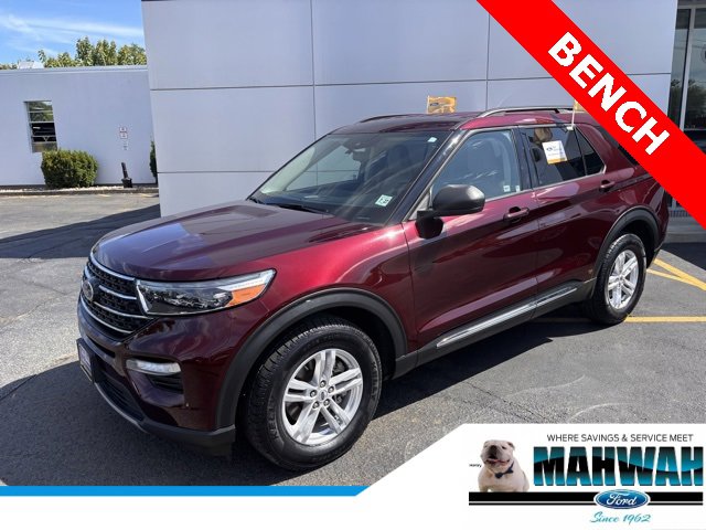 Certified 2022 Ford Explorer XLT w/ Equipment Group 202A image 2