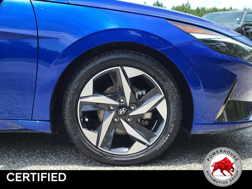 Used 2022 Hyundai Elantra Limited w/ Preferred Accessory Package FWD image 12