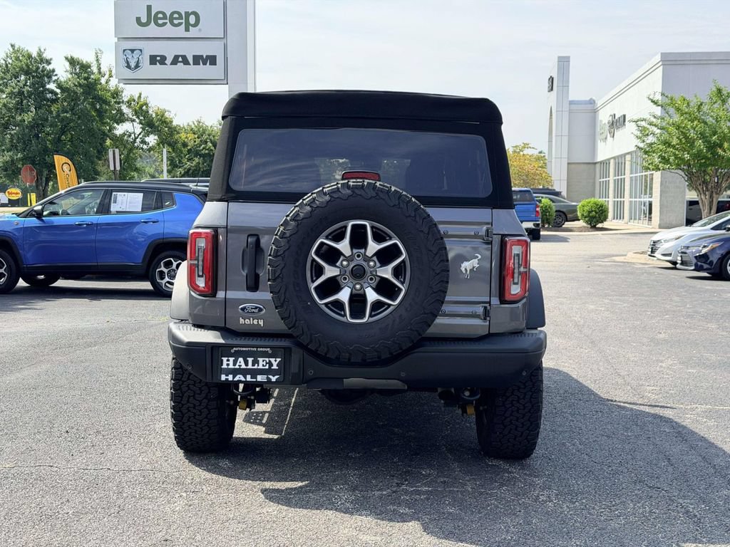Certified 2024 Ford Bronco Badlands AWD/4WD image 3