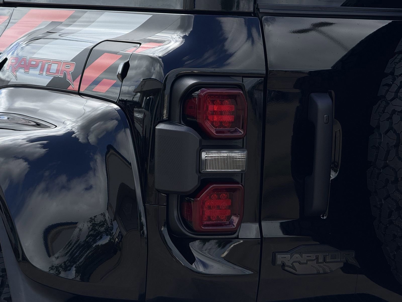 Certified 2025 Ford Bronco Raptor image 11