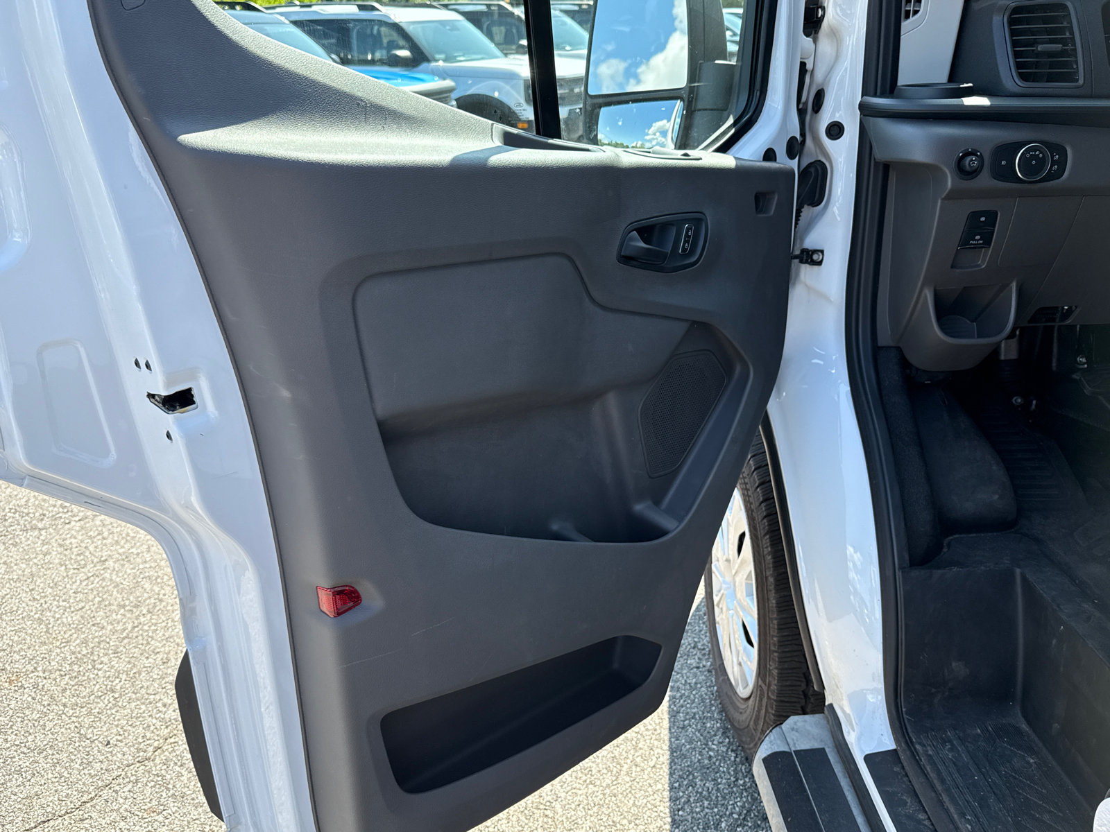 Certified 2025 Ford Transit 250 Low Roof w/ Exterior Upgrade Package RWD image 9