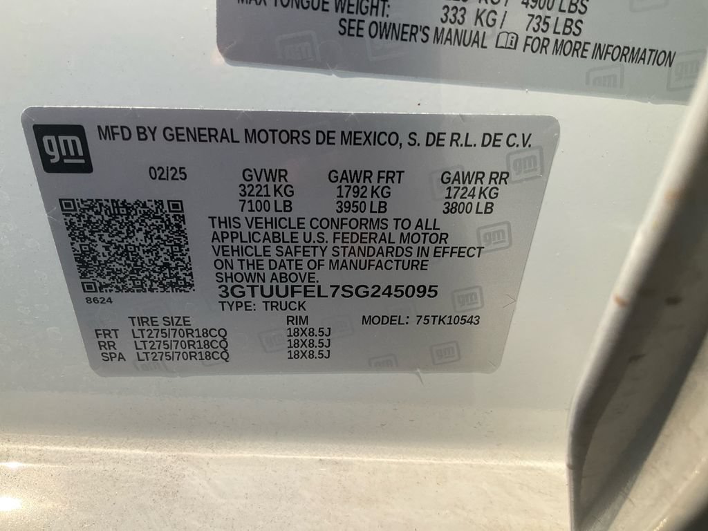 Used 2025 GMC Sierra 1500 AT4X AWD/4WD image 18