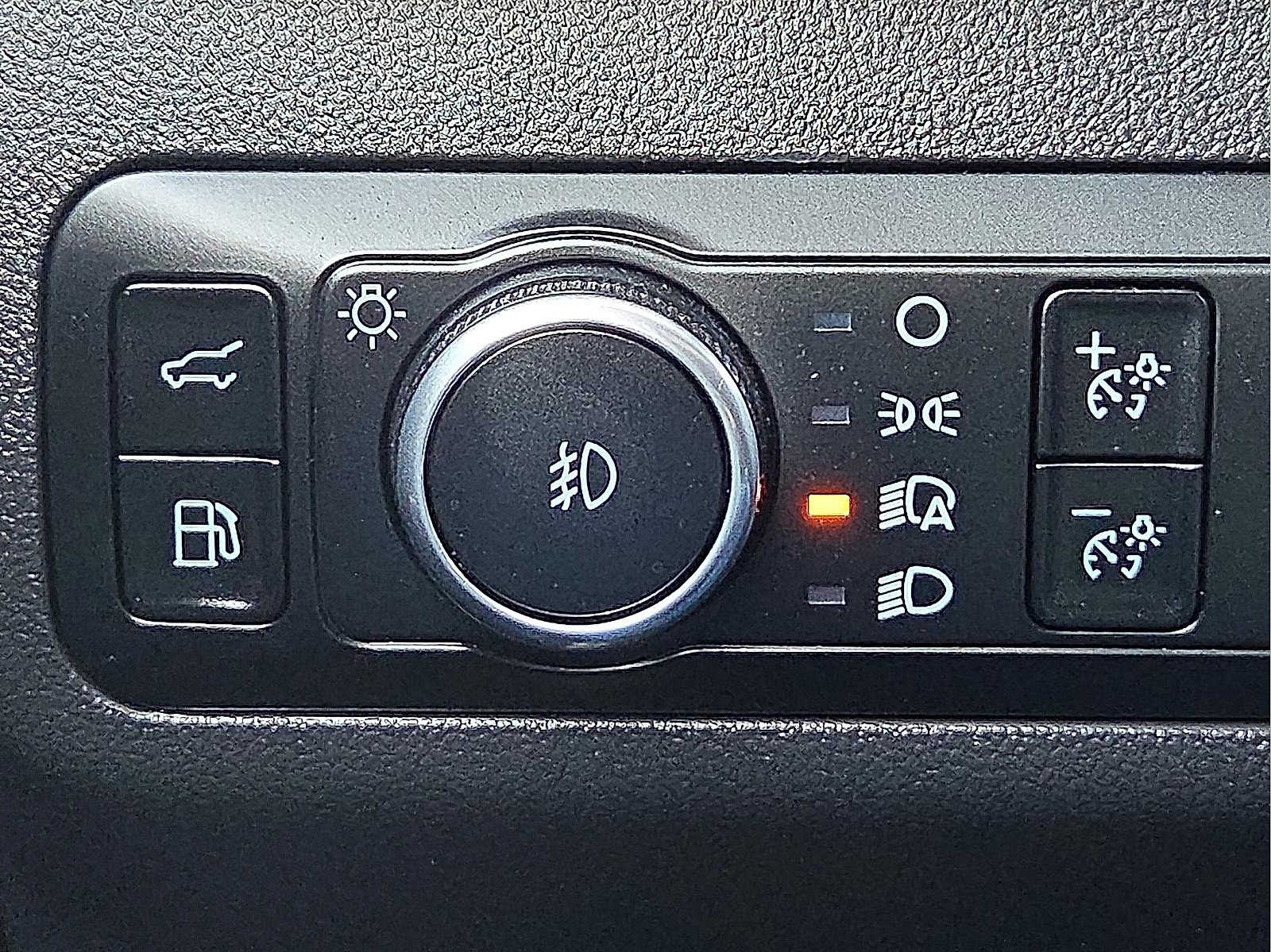 Certified 2024 Ford Escape SE w/ PHEV Premium Package image 20