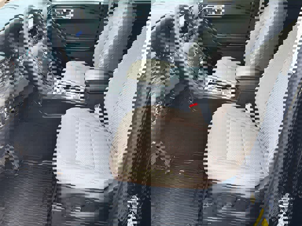 Certified 2024 Ford Explorer Base image 10