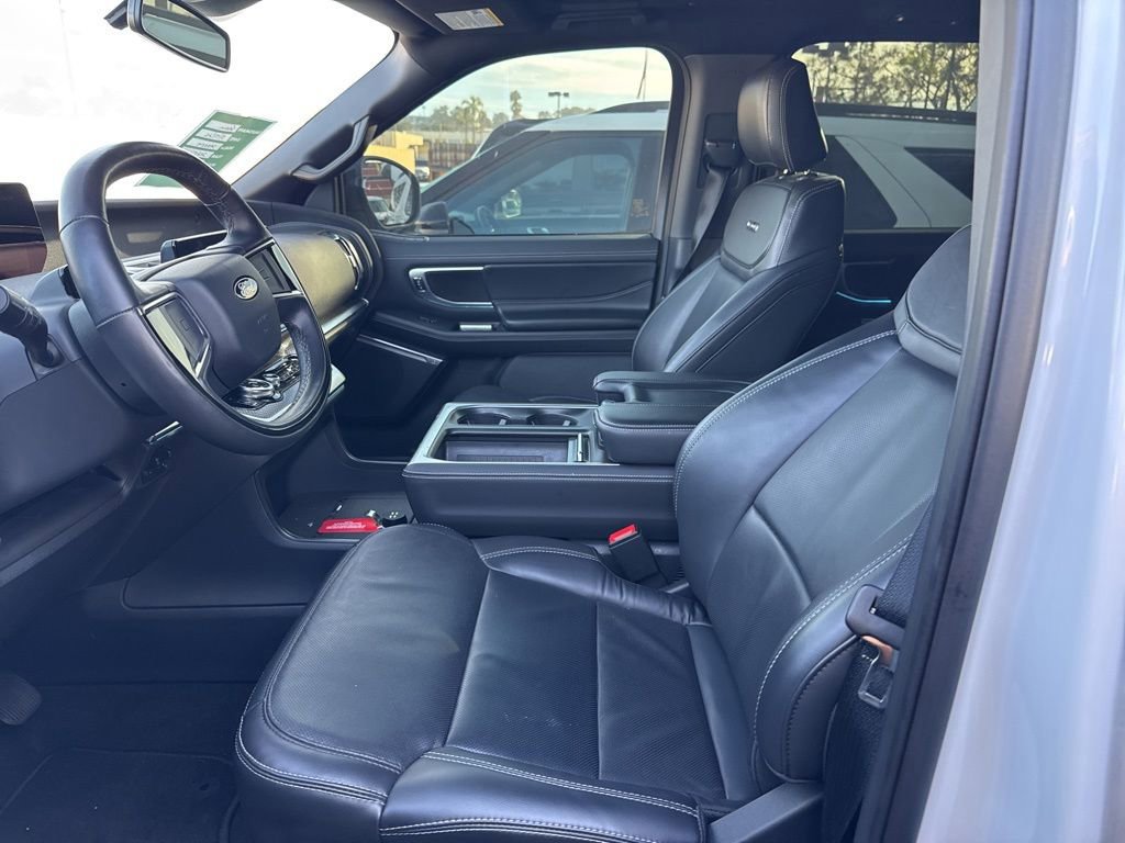 Certified 2025 Ford Expedition Max Platinum w/ Stealth Performance Package image 9