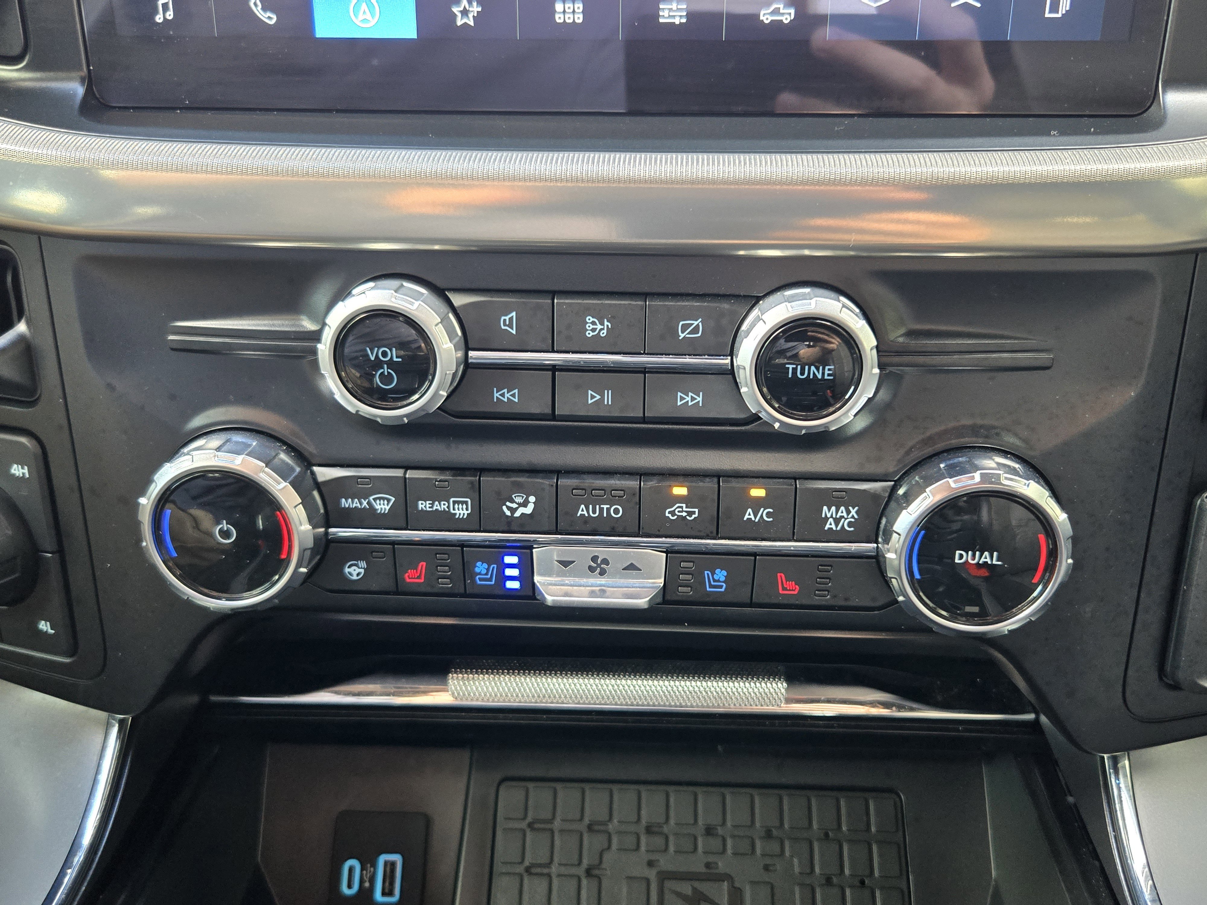 Certified 2024 Ford F150 Lariat w/ Equipment Group 502A High image 14