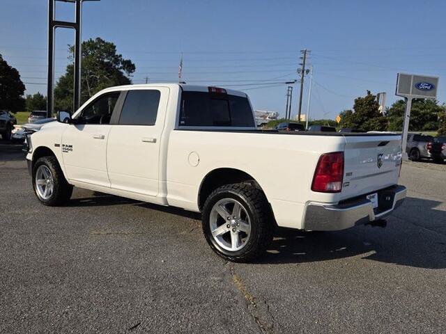 Used 2019 RAM 1500 Classic SLT AWD/4WD image 9
